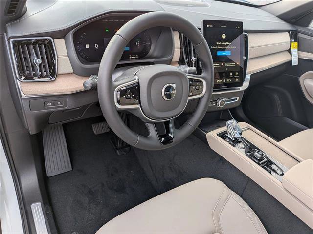 New 2026 Volvo XC90 T8 Plus w/ Protection Package Premier AWD/4WD image 3
