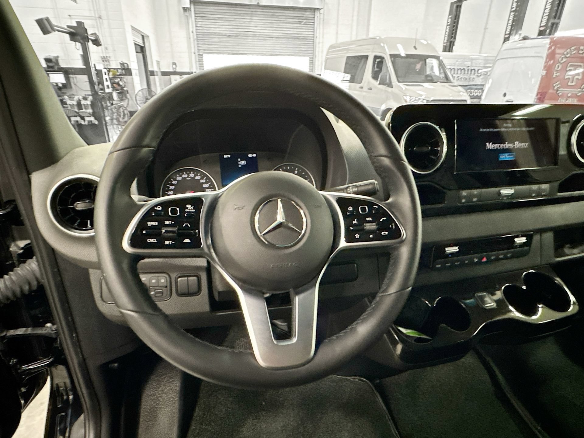 Used 2023 Mercedes-Benz Sprinter 2500 image 12
