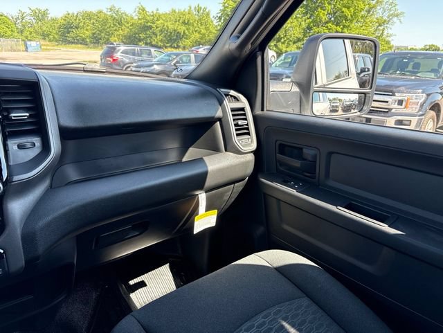 New 2026 RAM 3500 Tradesman w/ Chrome Appearance Group A AWD/4WD image 25