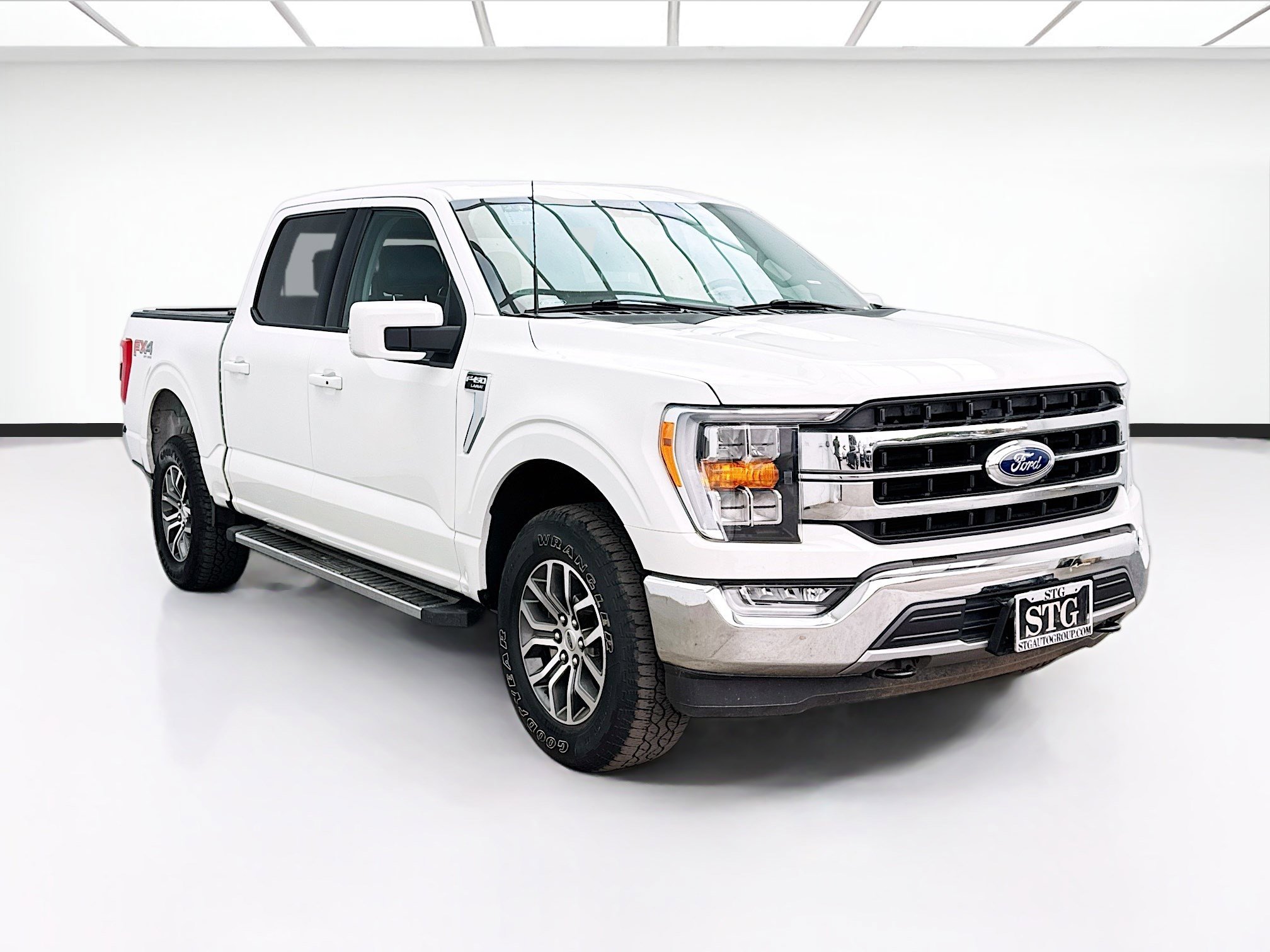 Used 2021 Ford F150 Lariat w/ Equipment Group 501A Mid image 3