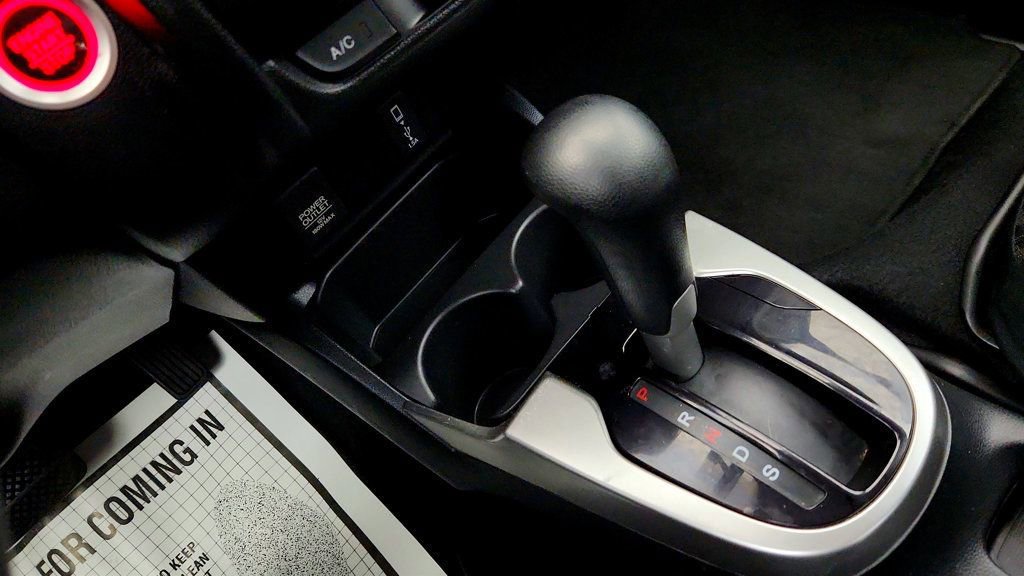 Used 2018 Honda Fit EX image 17