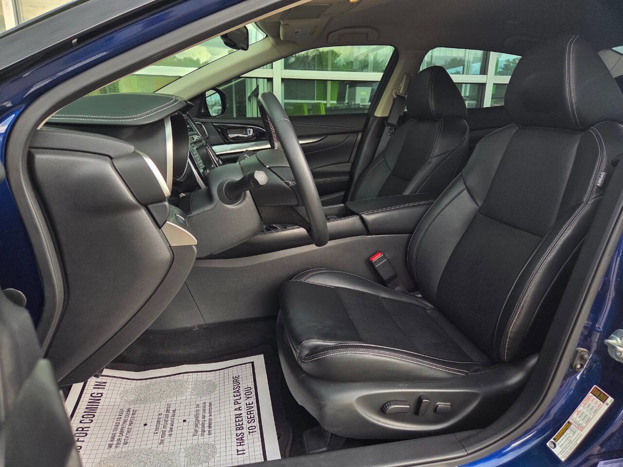 Used 2023 Nissan Maxima SV w/ Floor Mat Group image 17