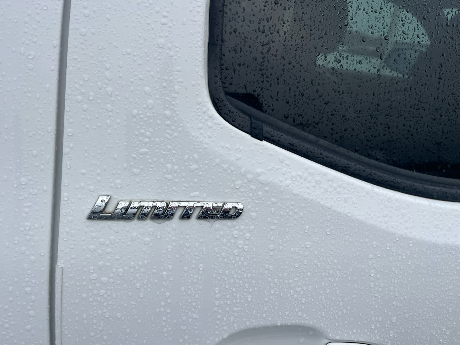 Used 2020 Toyota Tacoma Limited image 17