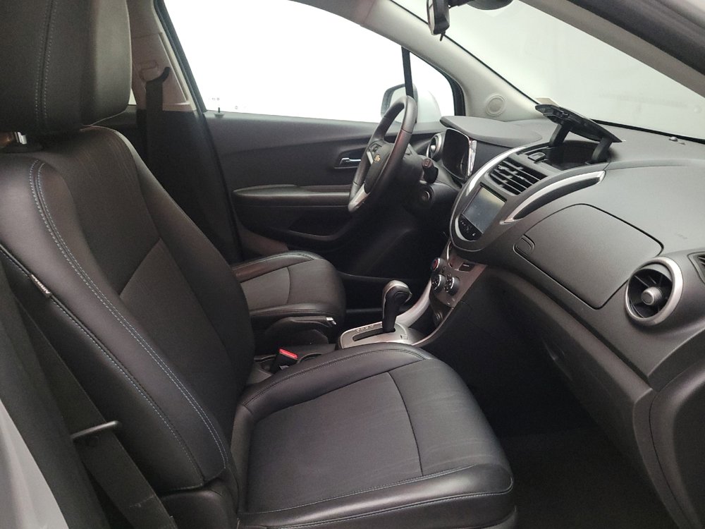 Used 2016 Chevrolet Trax LT w/ LT Convenience Package FWD image 21