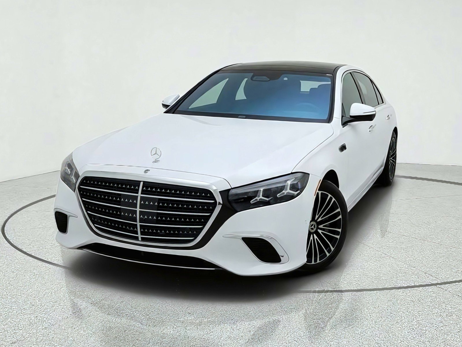 New 2027 Mercedes-Benz S 580 4MATIC Sedan image 2