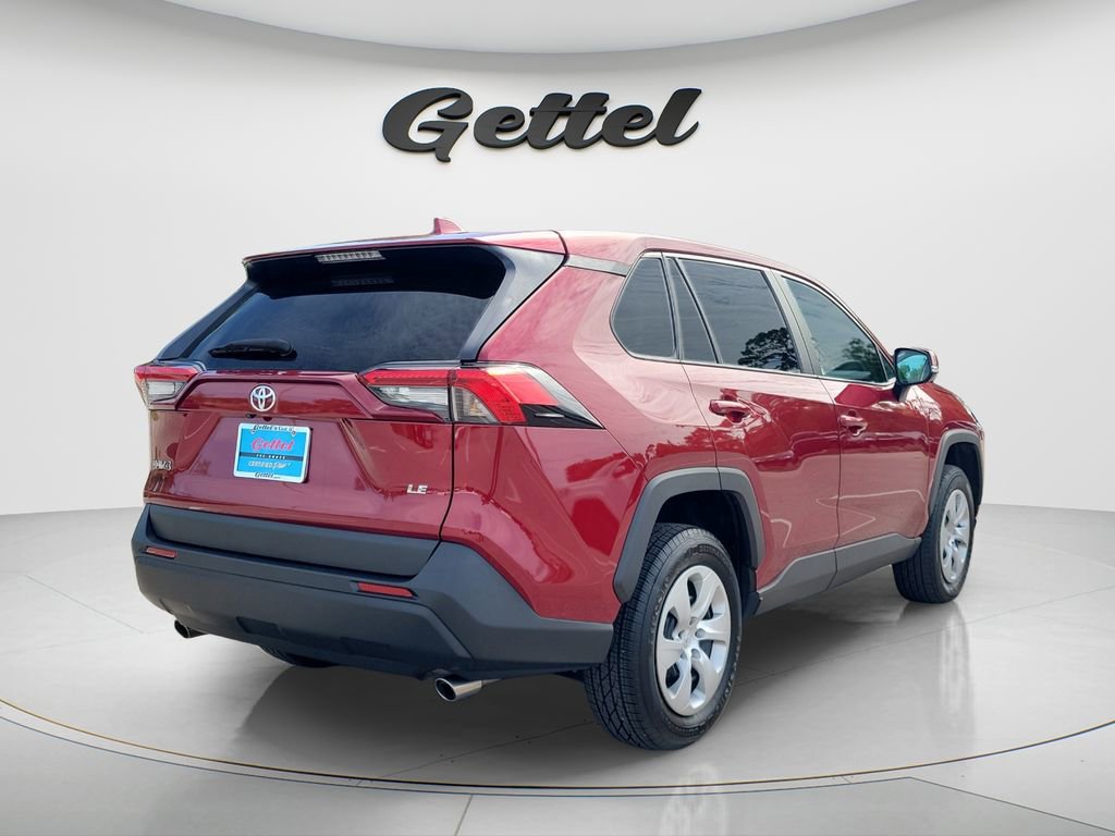 Used 2023 Toyota RAV4 LE FWD image 4