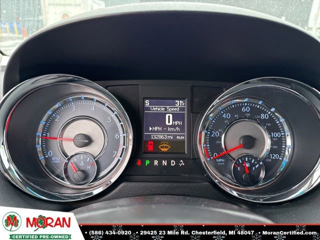 Used 2013 Chrysler Town & Country Touring image 14