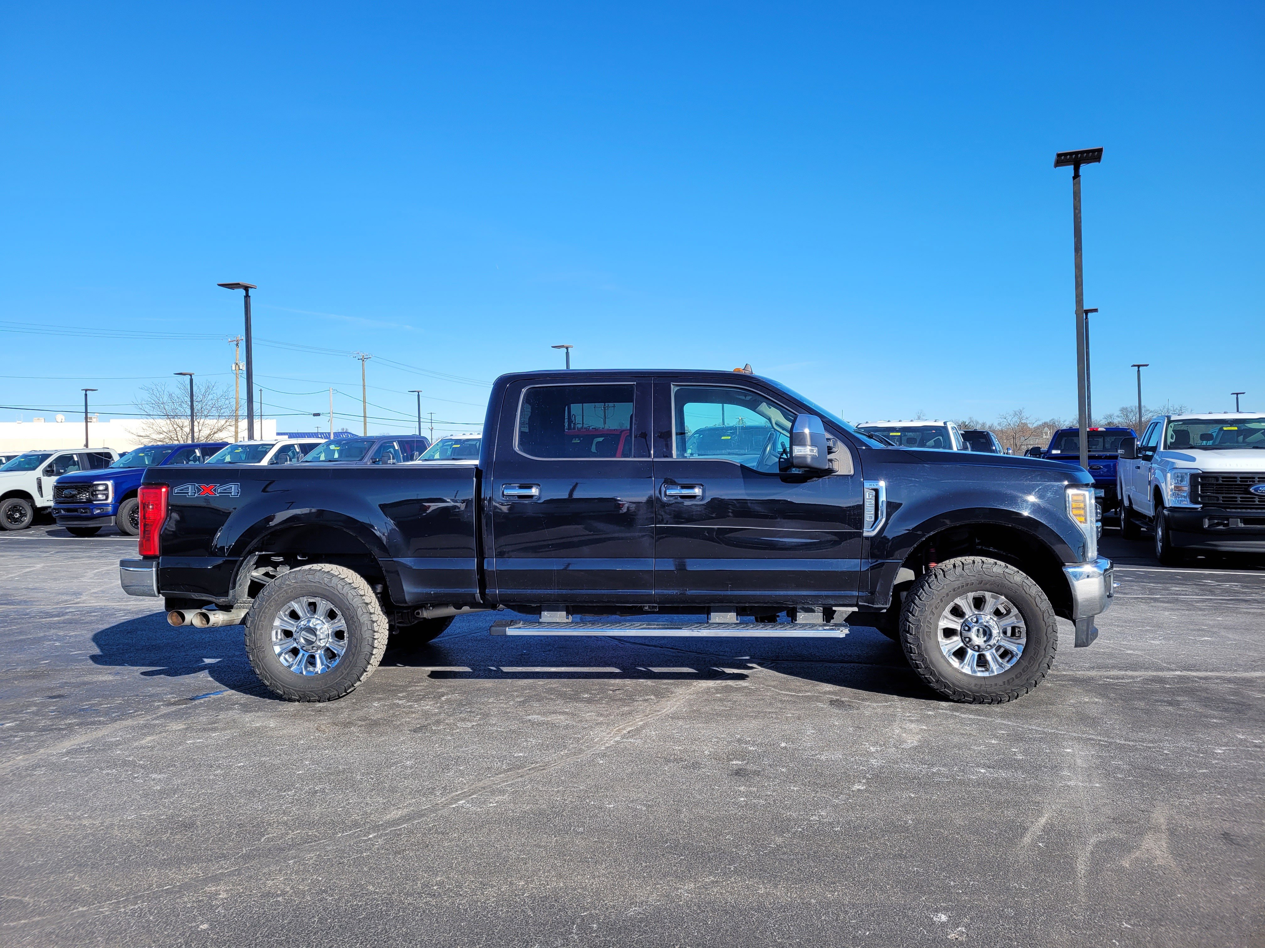 Used 2019 Ford F250 XLT w/ XLT Premium Package image 2