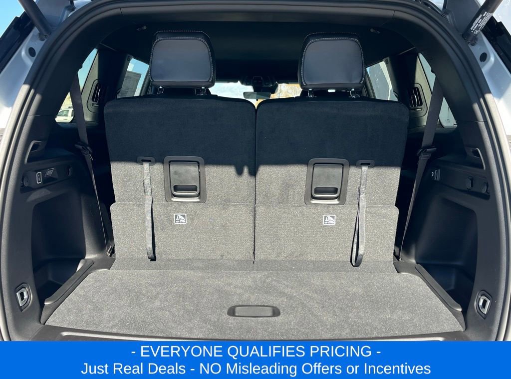 New 2025 Jeep Grand Cherokee L Laredo image 29