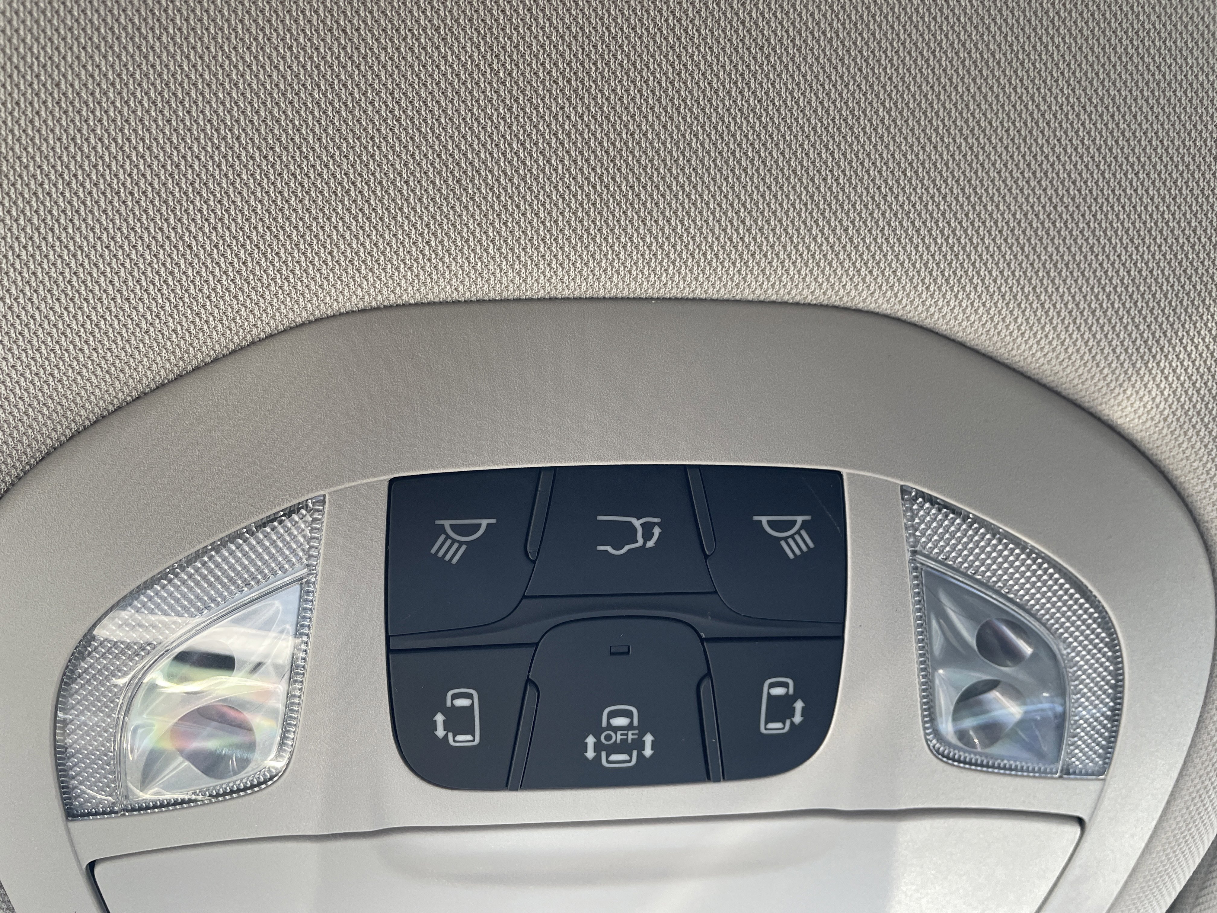 Used 2024 Chrysler Pacifica Touring-L image 35