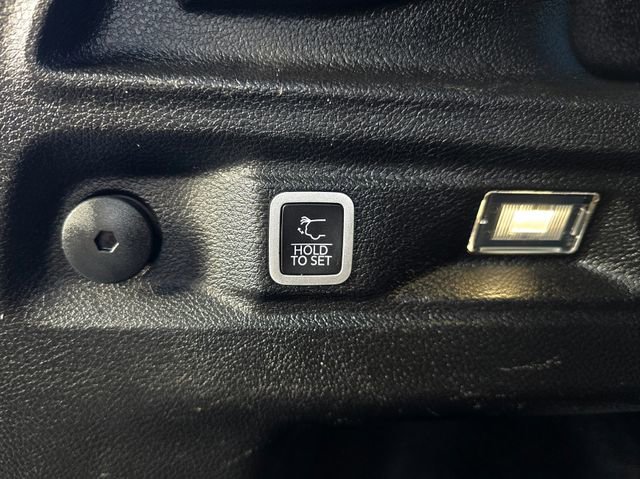 Certified 2023 Jeep Grand Cherokee L Laredo image 29