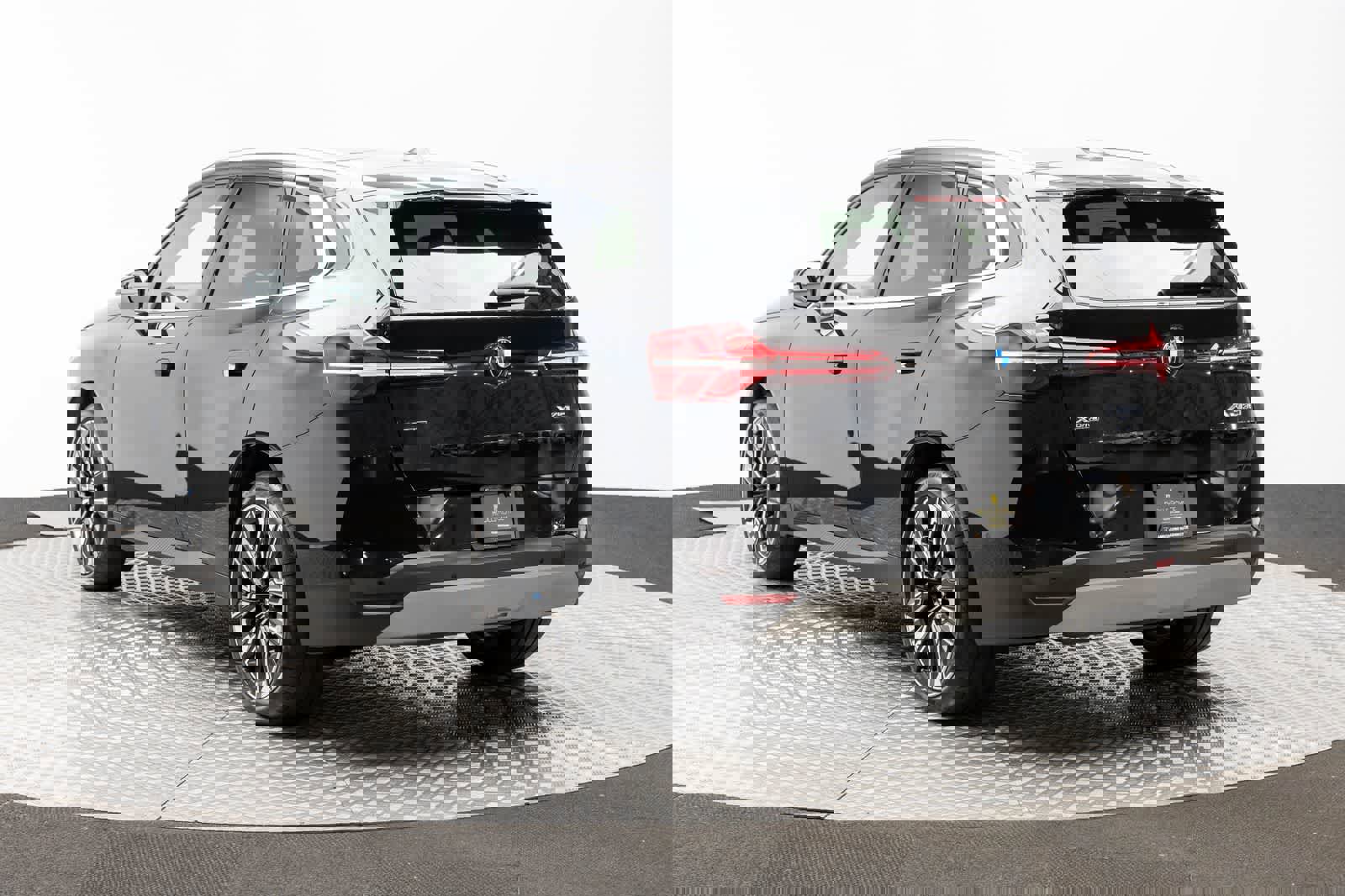 Used 2025 BMW X3 xDrive30i w/ Convenience Package image 4