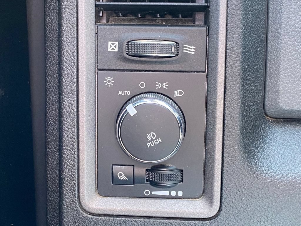 Used 2019 RAM 1500 Express w/ Wheel & Sound Group AWD/4WD image 27