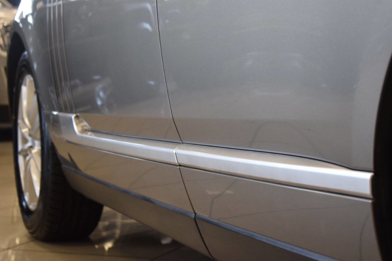 Used 2017 Land Rover Range Rover image 13