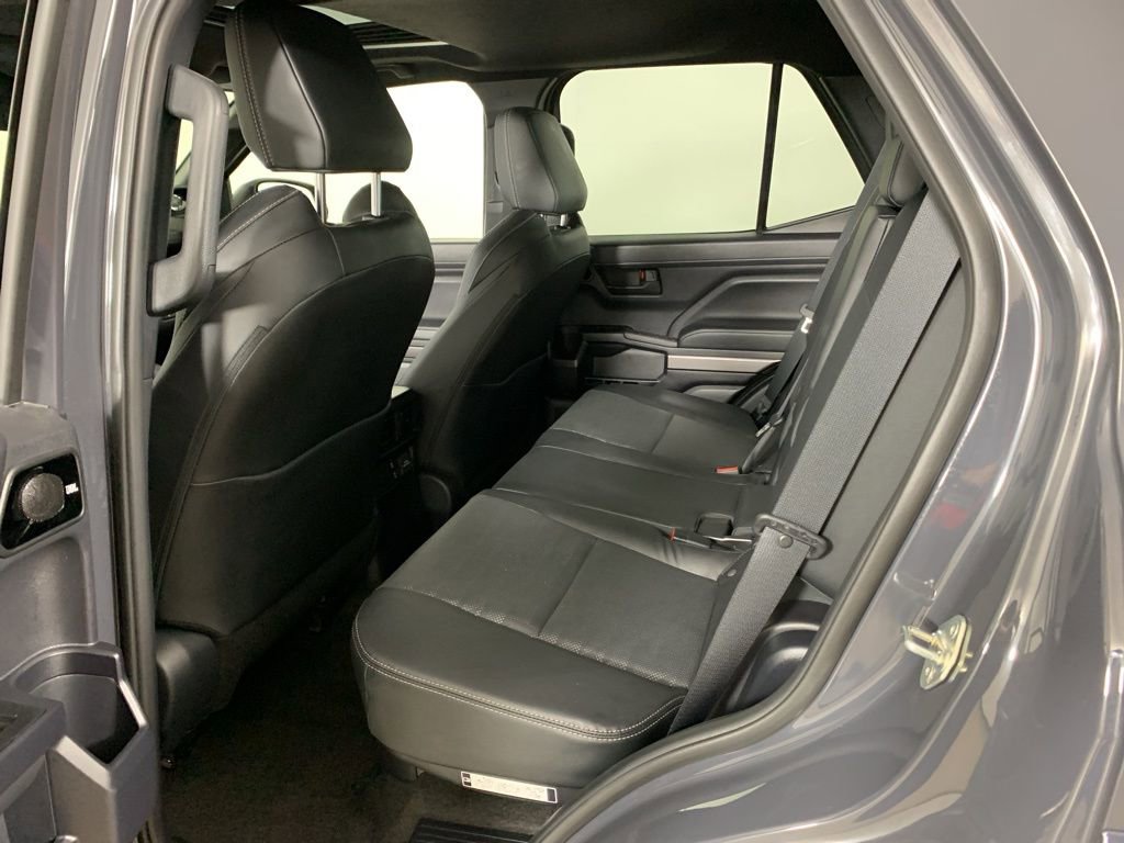 Used 2025 Toyota 4Runner TRD Sport Premium AWD/4WD image 33