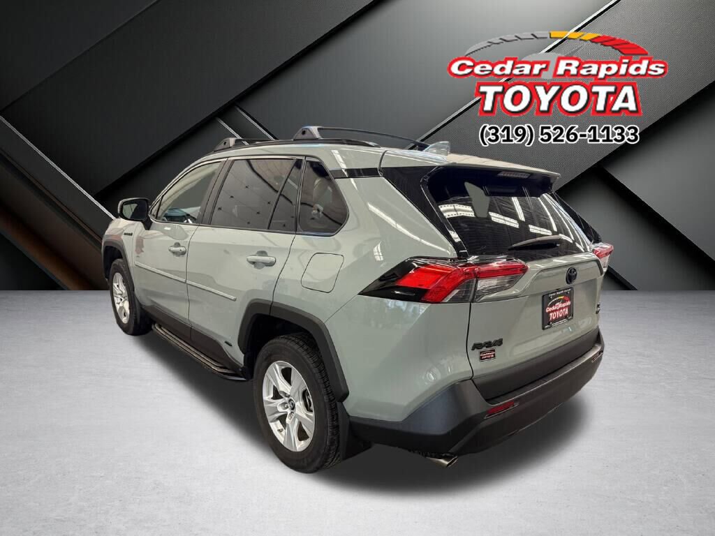 Used 2019 Toyota RAV4 XLE image 3