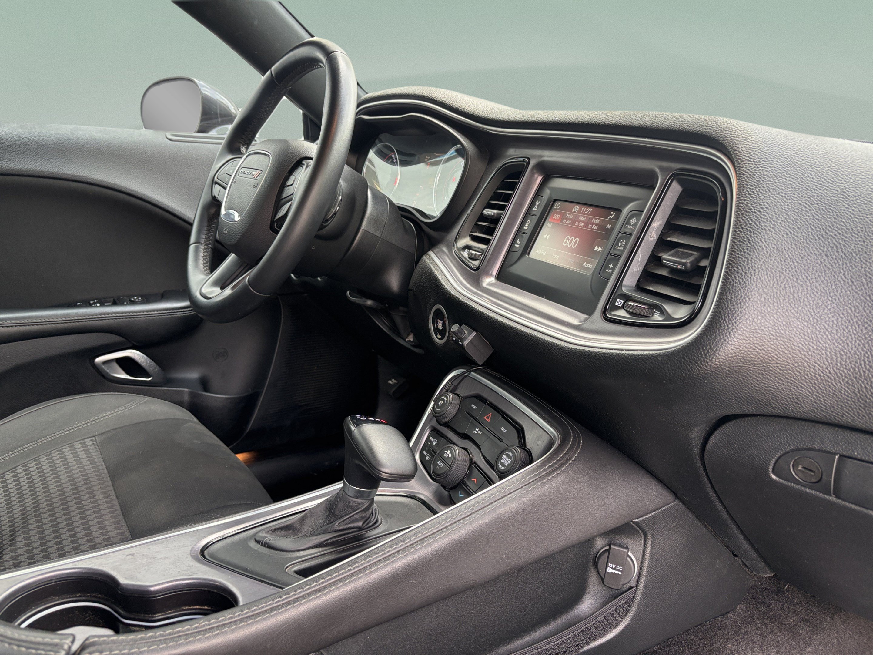 Used 2016 Dodge Challenger SXT RWD image 29