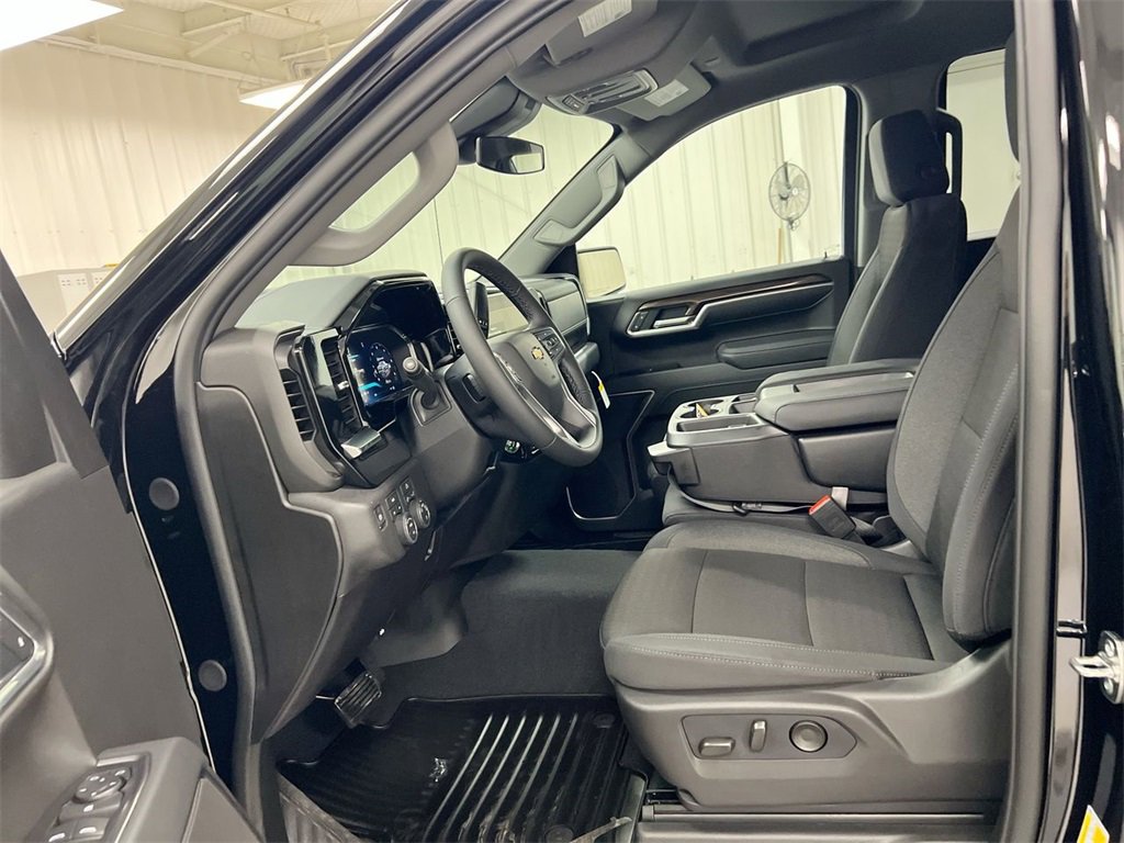 New 2026 Chevrolet Silverado 1500 LT image 19