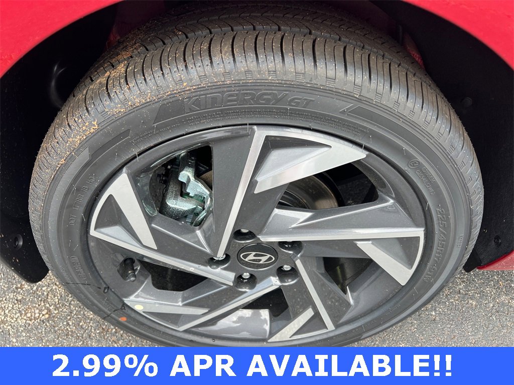 Certified 2025 Hyundai Elantra Limited image 17