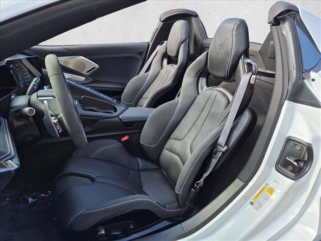 Used 2024 Chevrolet Corvette Z06 RWD image 16