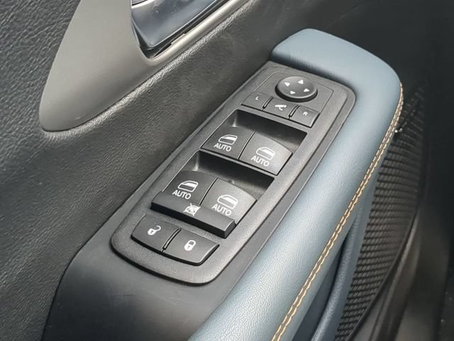 New 2027 Chrysler Pacifica Pinnacle w/ Theater Group AWD/4WD image 31