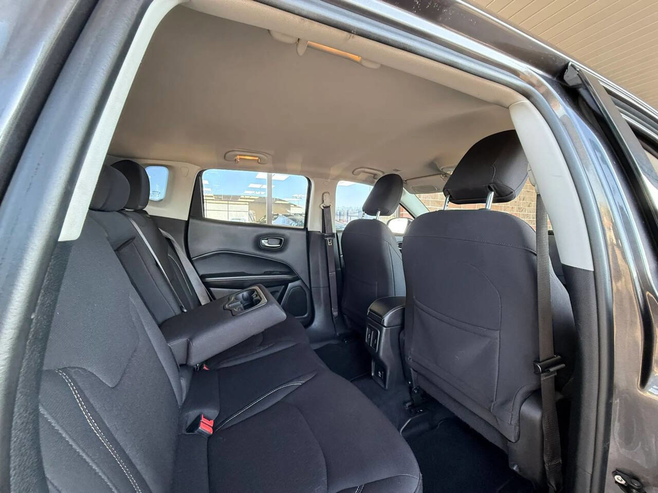 Used 2018 Jeep Compass Sport FWD image 17