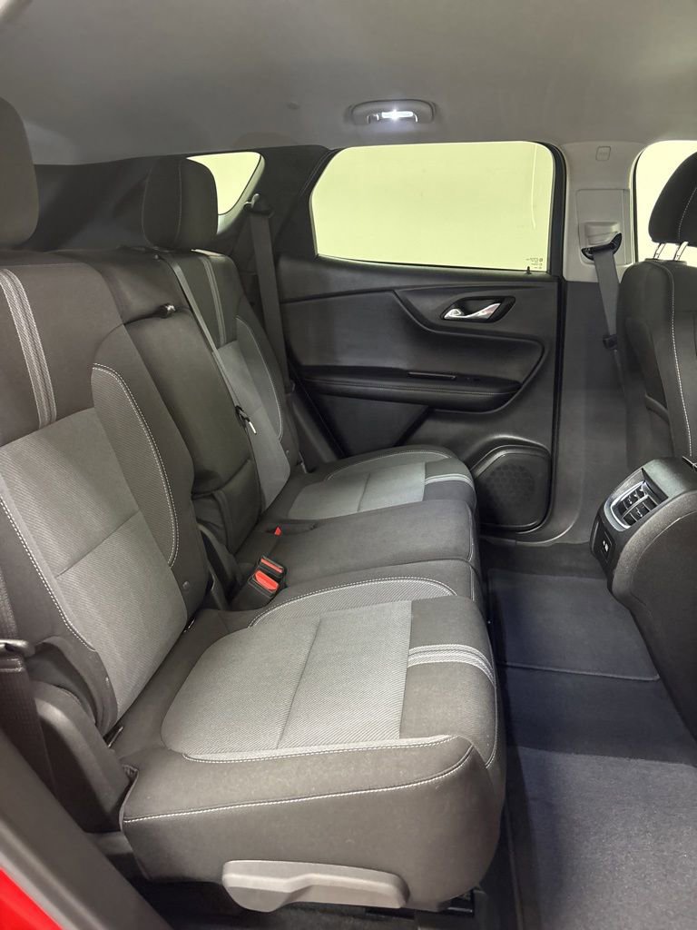 Used 2025 Chevrolet Blazer LT w/ Convenience Package AWD/4WD image 31