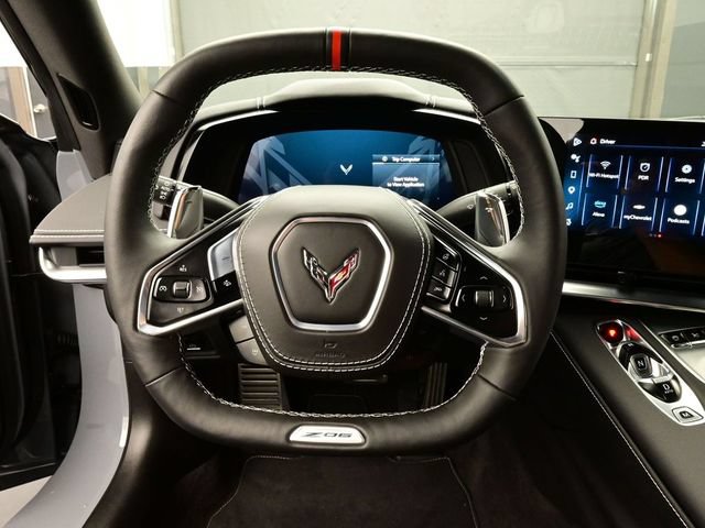 Used 2025 Chevrolet Corvette Z06 RWD image 8