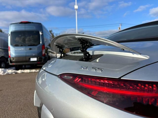 Used 2022 Mercedes-Benz SL 55 AMG 4MATIC w/ Driver Assistance Package image 32