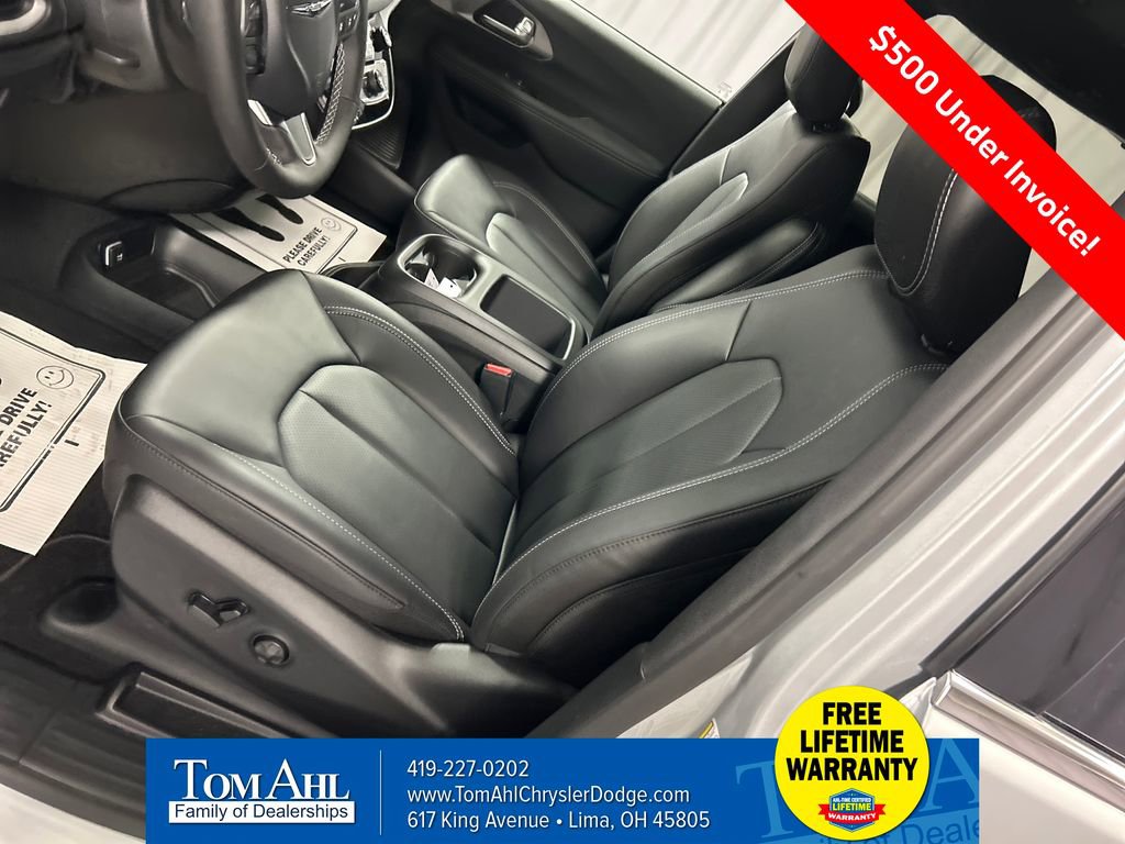 New 2026 Chrysler Voyager LX image 10