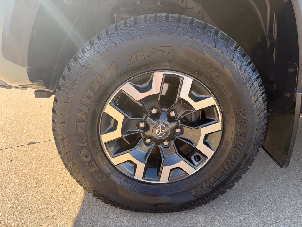 Certified 2023 Toyota Tacoma TRD Off-Road w/ TRD Premium Off Road Package AWD/4WD image 38