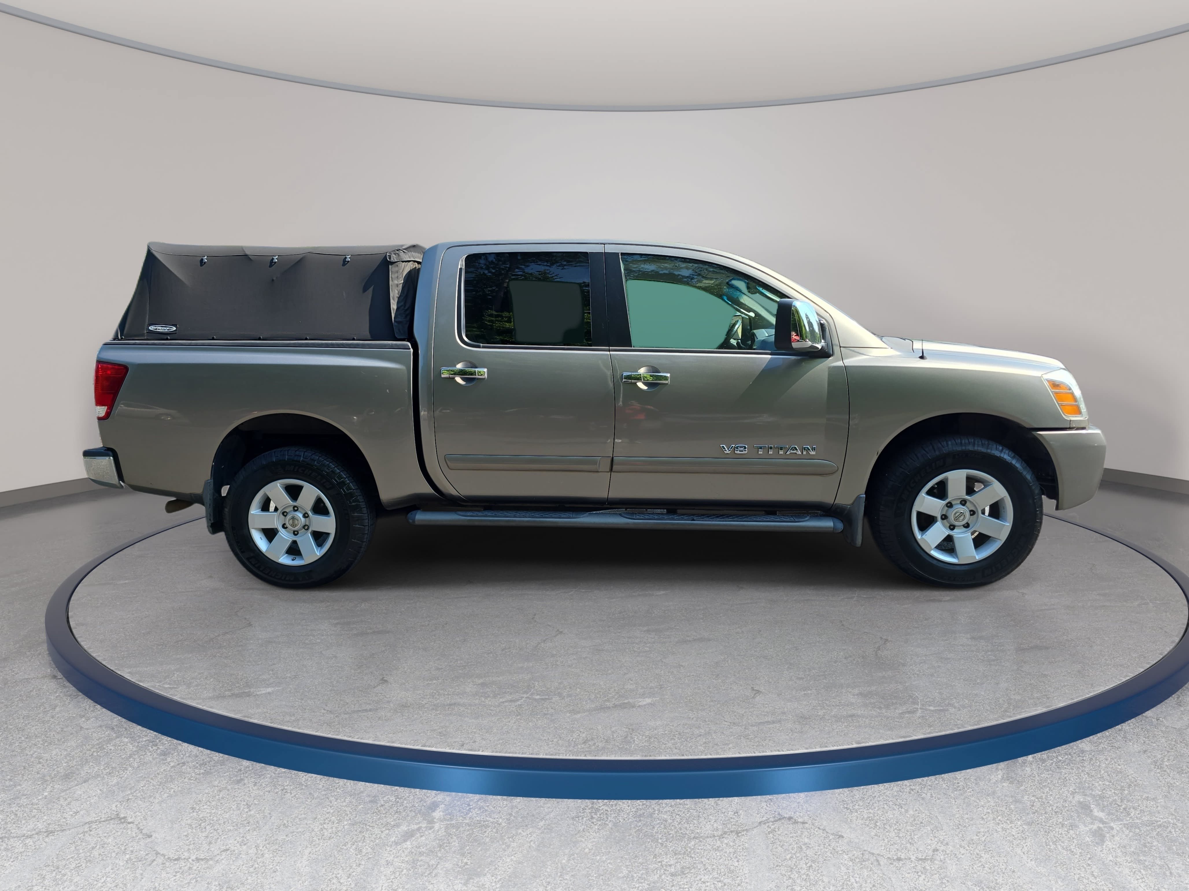 Used 2006 Nissan Titan LE w/ (T01) Tow Pkg AWD/4WD image 4