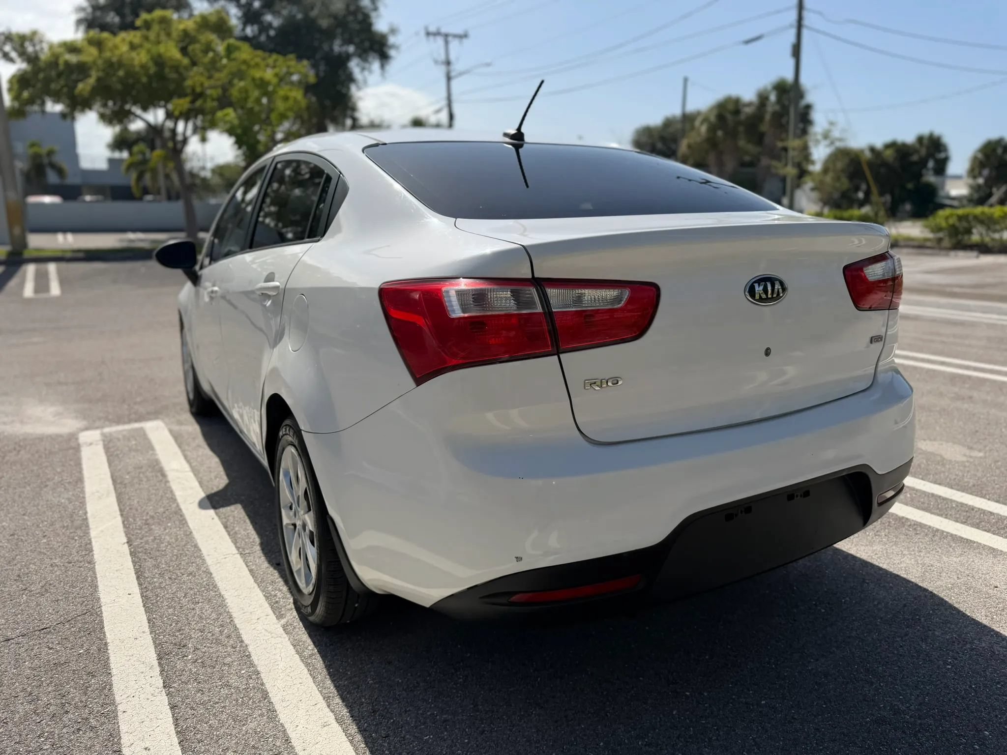 Used 2014 Kia Rio LX FWD image 3