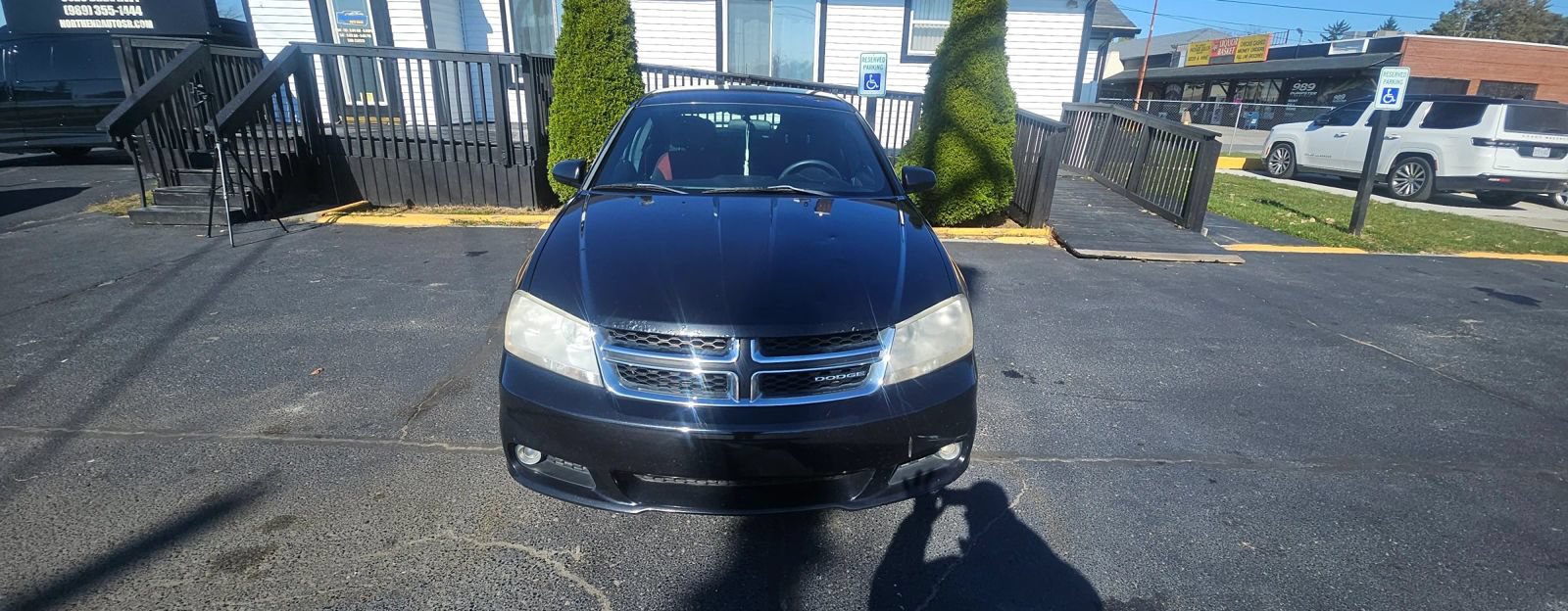 Used 2011 Dodge Avenger Heat FWD image 2