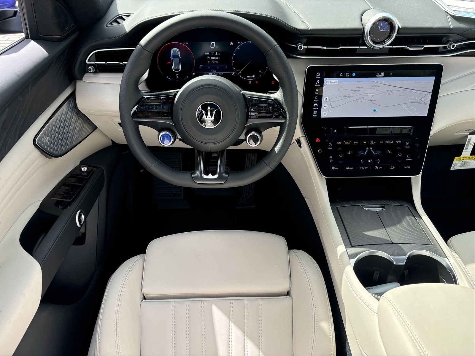 New 2024 Maserati Grecale GT image 8