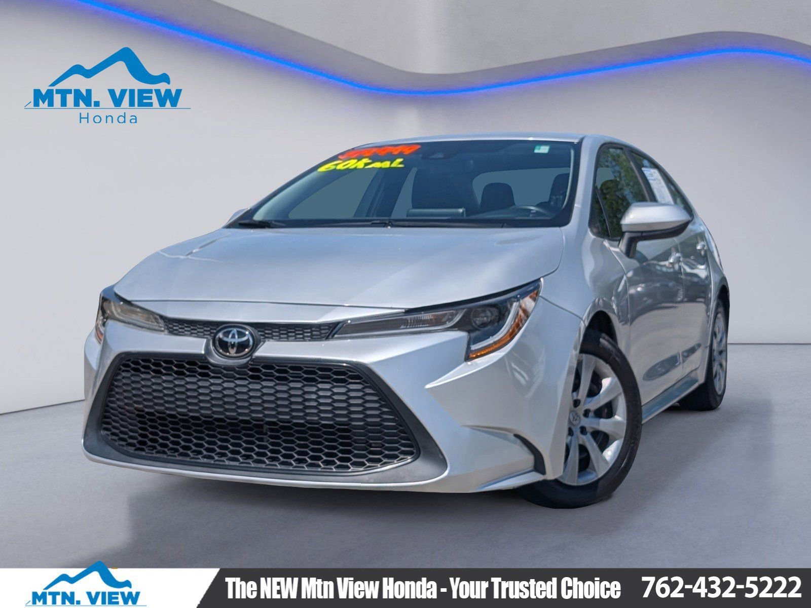 Used 2020 Toyota Corolla LE FWD image 1