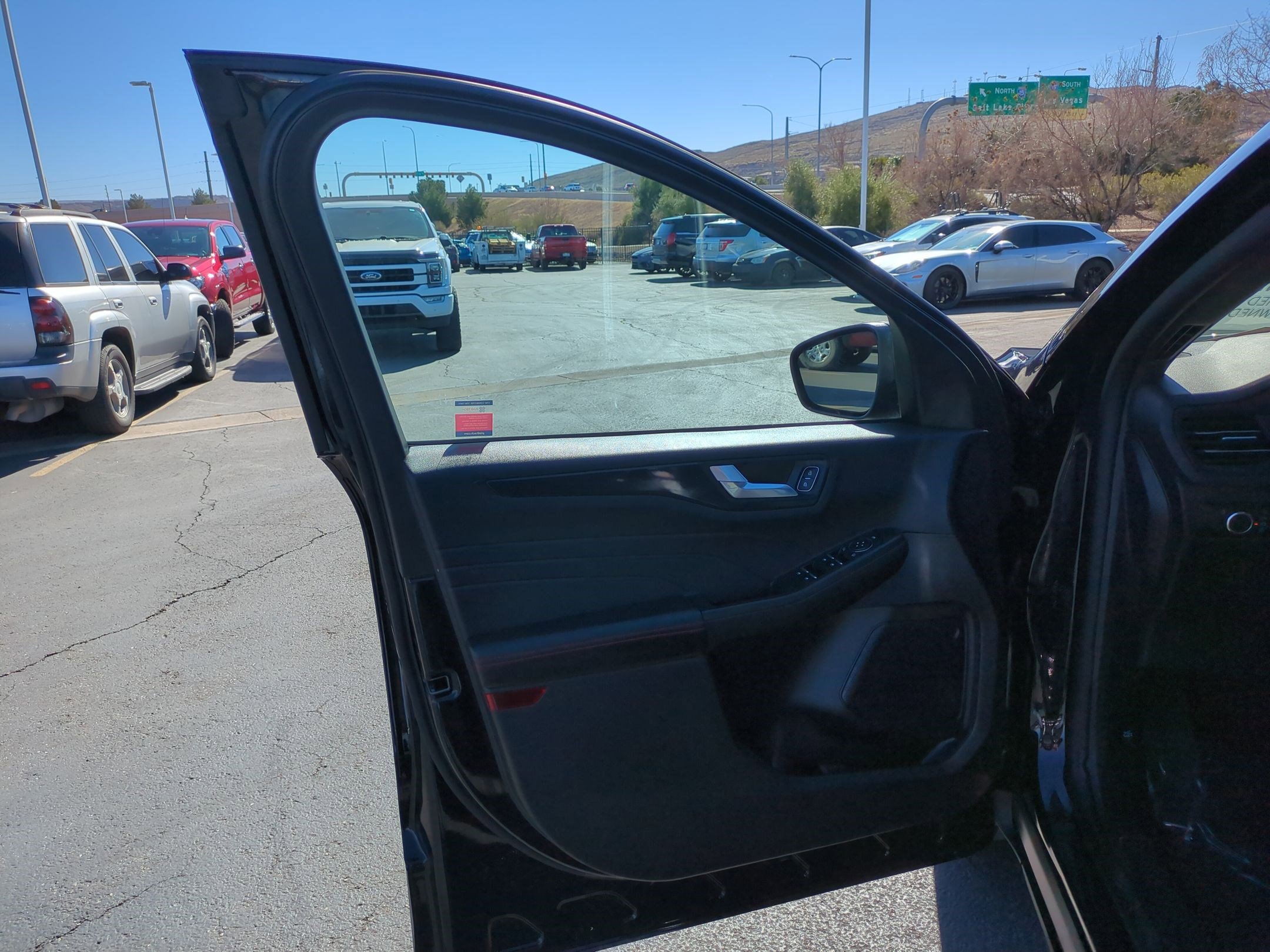 Used 2025 Ford Escape ST-Line image 12