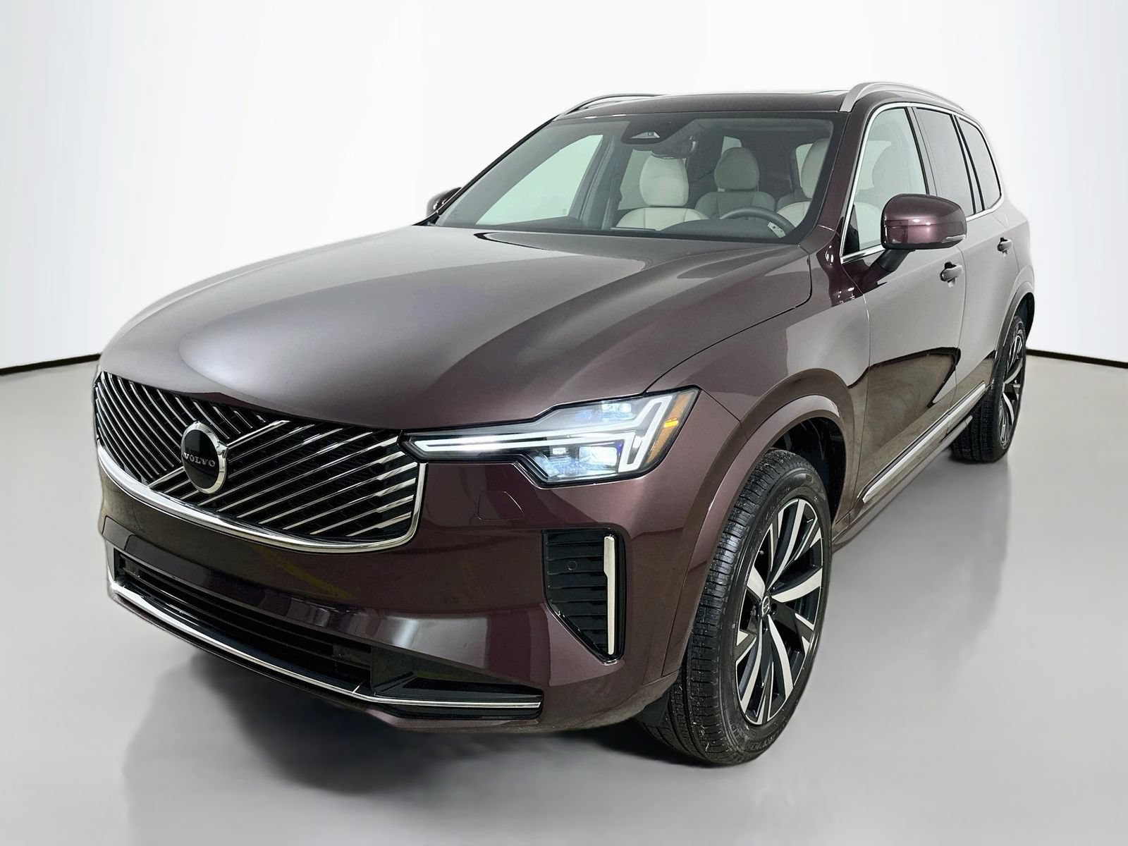 New 2026 Volvo XC90 B5 Core w/ Protection Package Premier