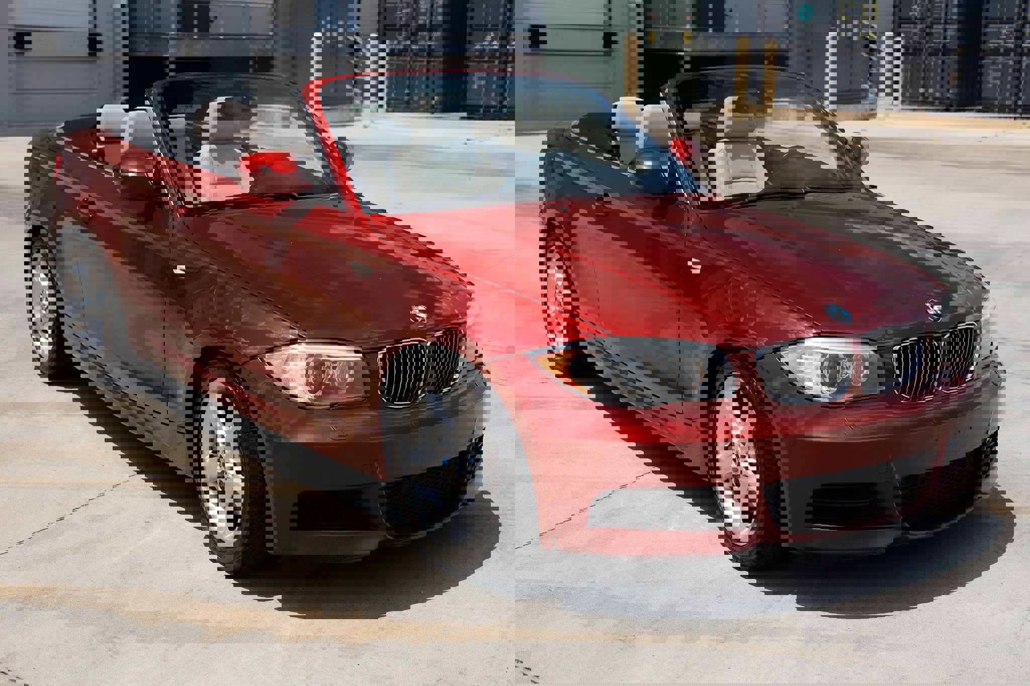 Used 2012 BMW 135i Convertible w/ Premium Pkg RWD image 17