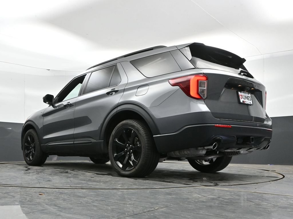 Used 2023 Ford Explorer ST-Line w/ Class IV Trailer Tow Package AWD/4WD image 46