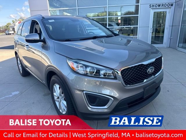 Used 2017 Kia Sorento AWD w/ LX Convenience Package