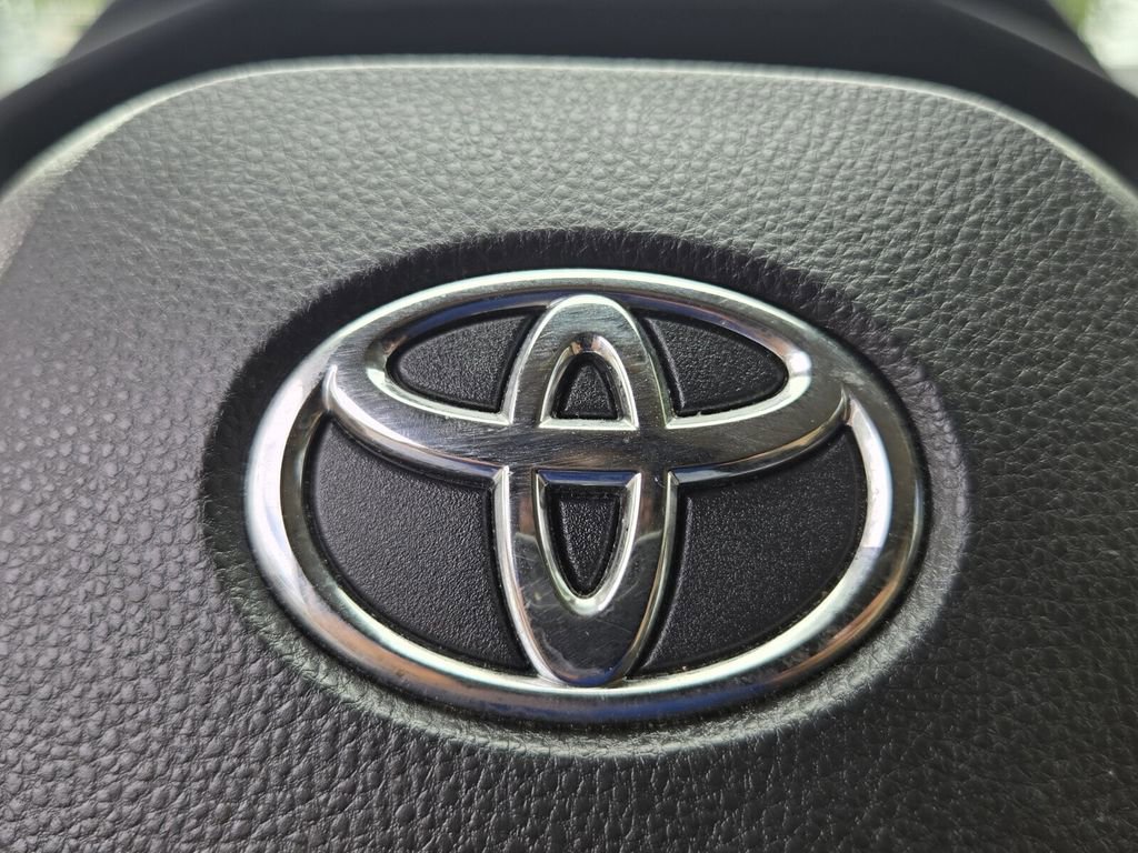 Used 2023 Toyota RAV4 LE image 28