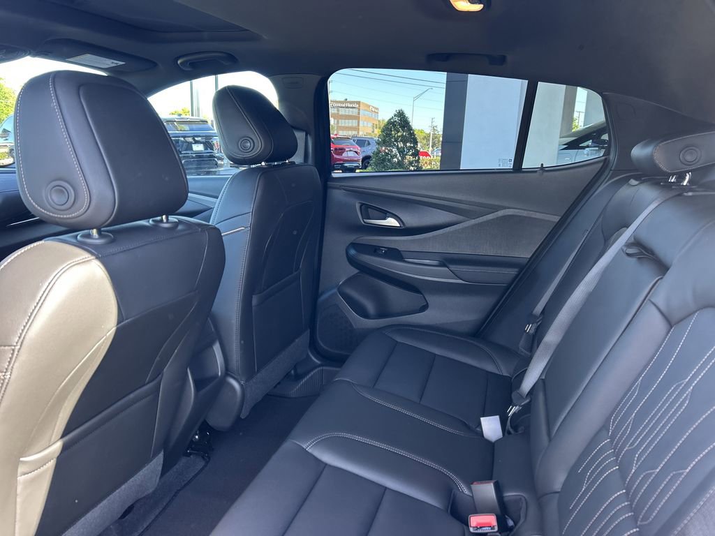 New 2026 Buick Envista Avenir image 13