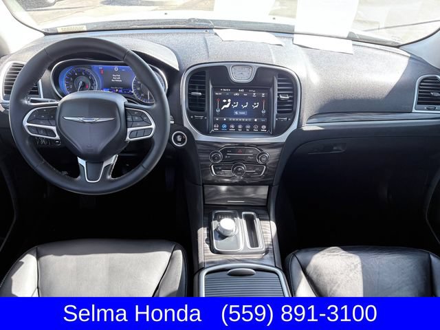Used 2022 Chrysler 300 Touring L w/ Popular Equipment Group AWD/4WD image 9