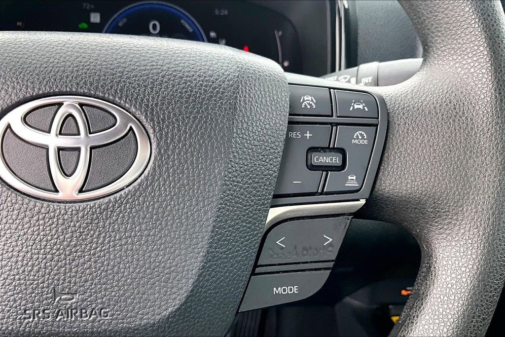 Used 2025 Toyota Camry LE FWD image 27
