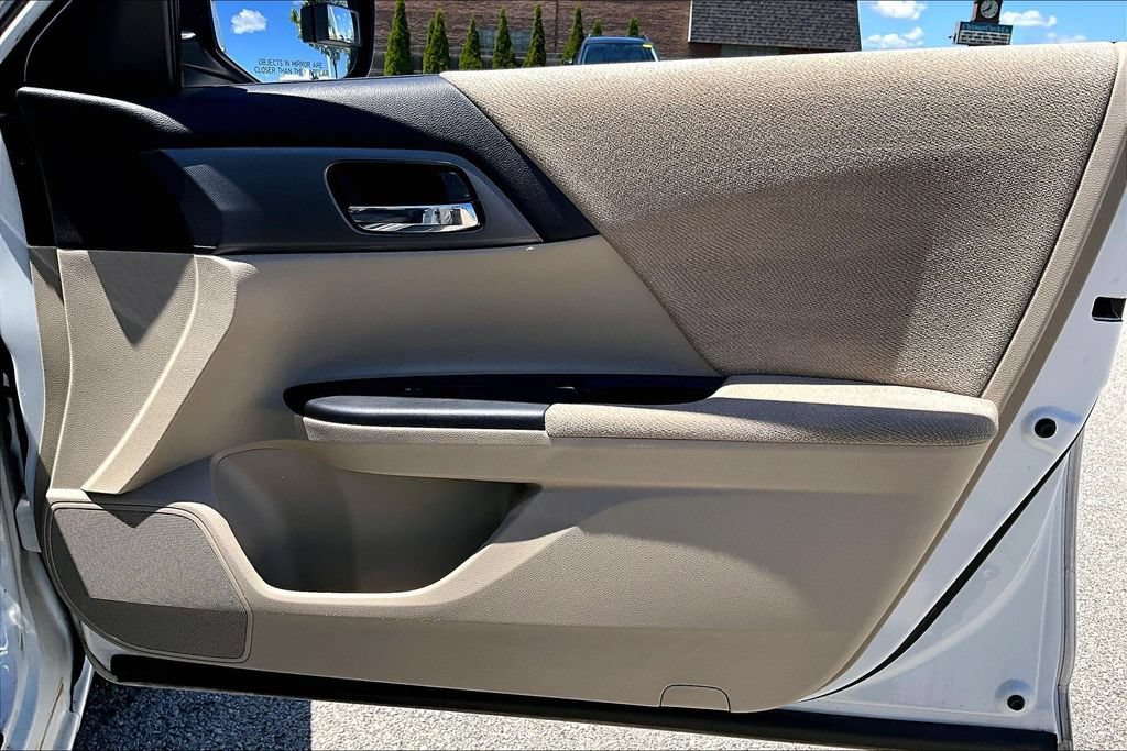 Used 2013 Honda Accord LX image 23