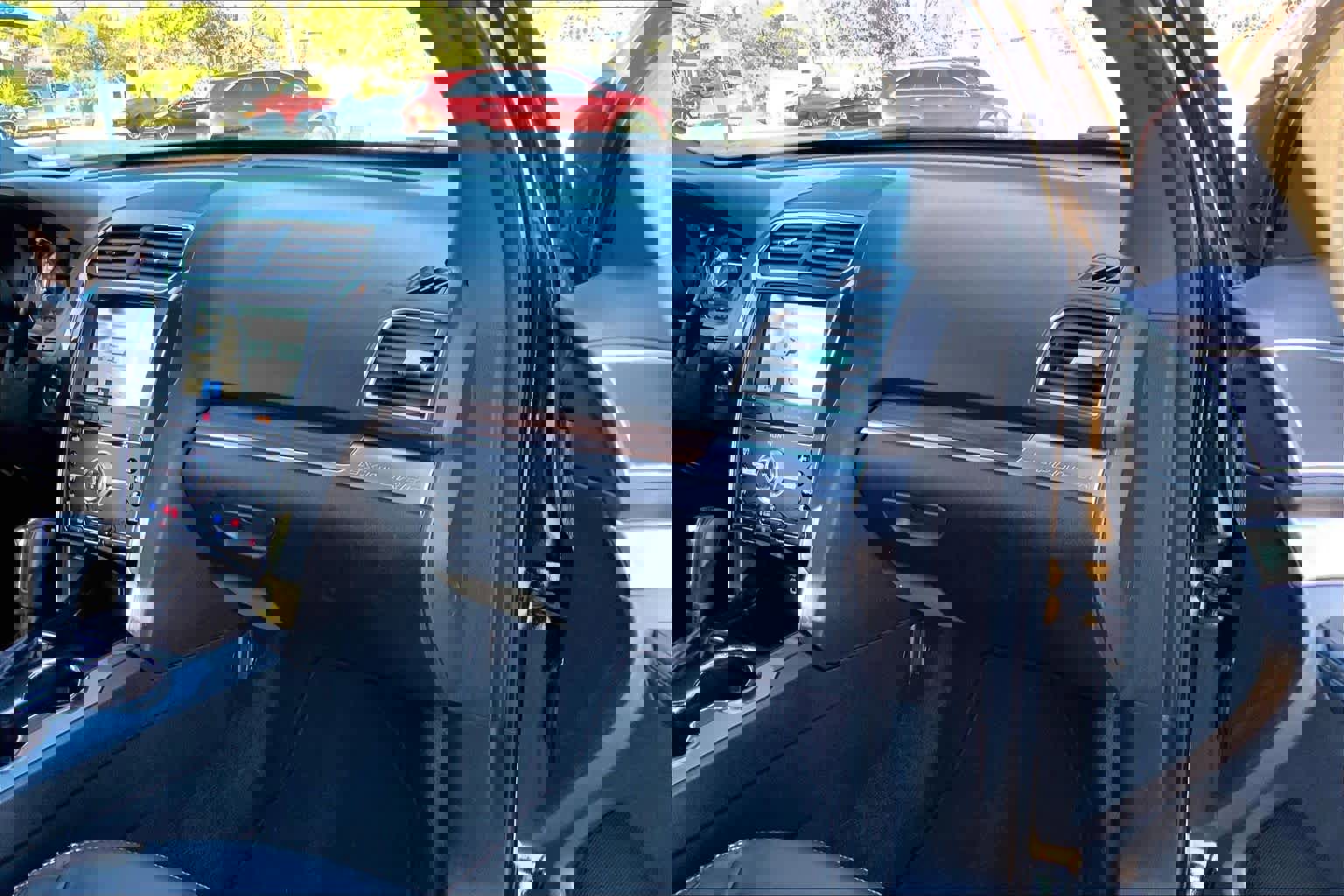 Used 2017 Ford Explorer Limited w/ Equipment Group 301A image 16