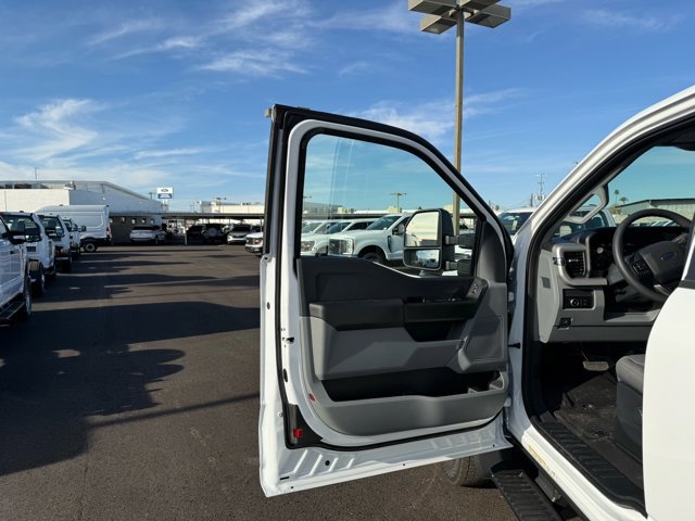 New 2026 Ford F550 4x4 Supercab Super Duty image 11