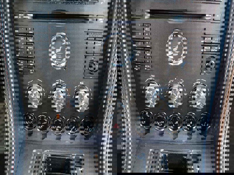 Used 2008 Aston Martin V8 Vantage Roadster image 28