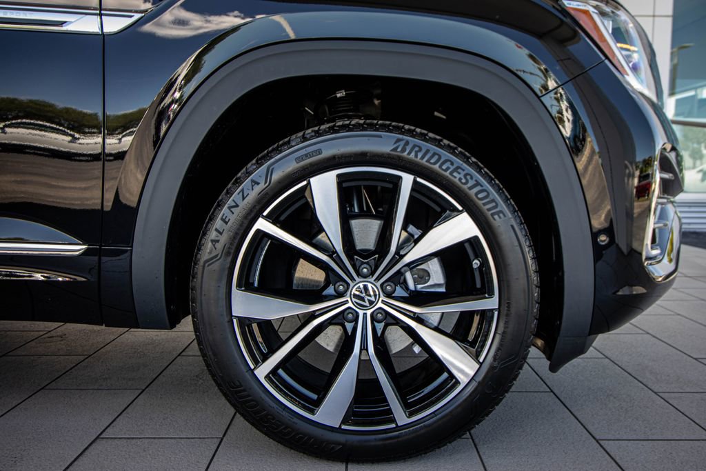 New 2026 Volkswagen Atlas Cross Sport SEL Premium R-Line AWD/4WD image 5